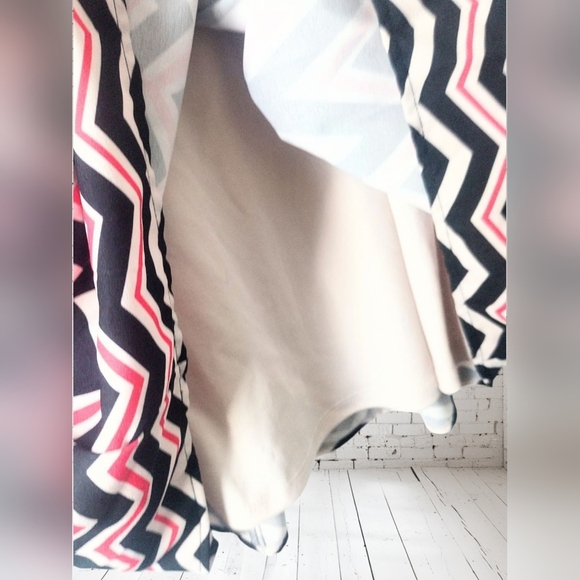 Xhiliration Black and Pink Chevron Dress Size Medium - Picture 3 of 6